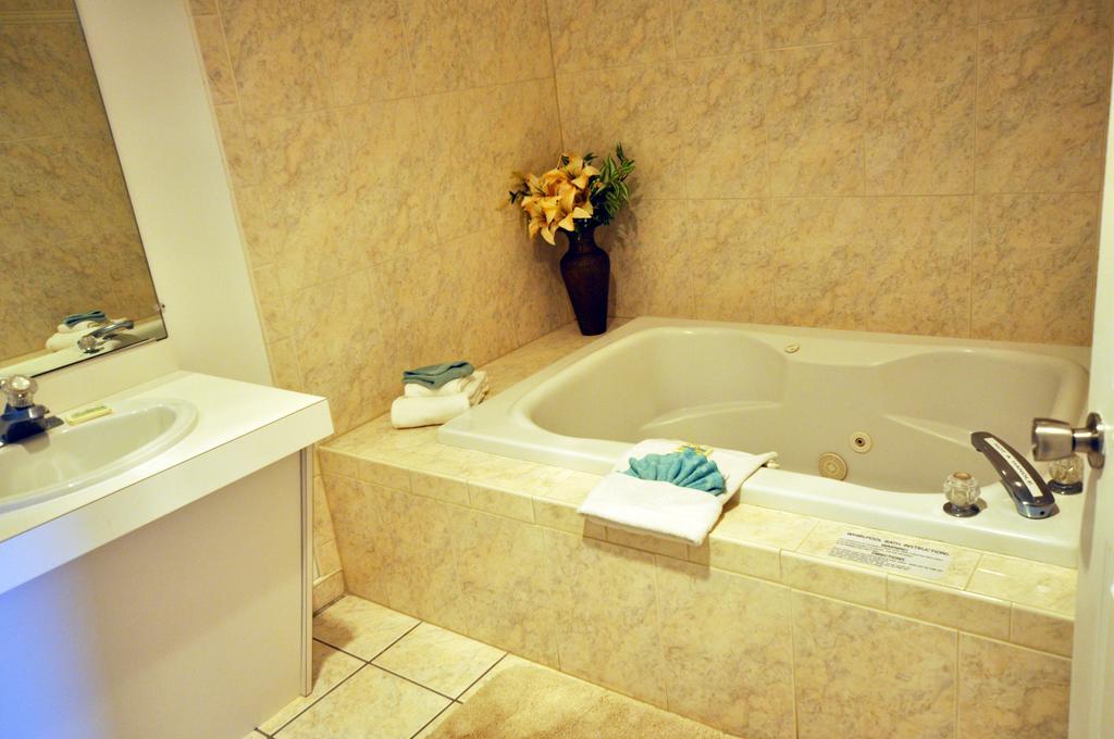 Riviera Resort & Suites Wildwood Rum bild